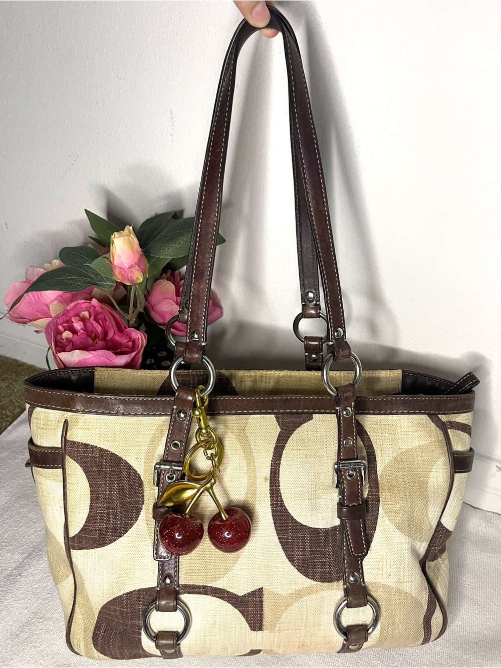 vintage coach cream & brown shoulder bag